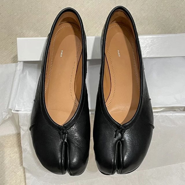 Maison Margiela Tabi flats: seller detail photo 1