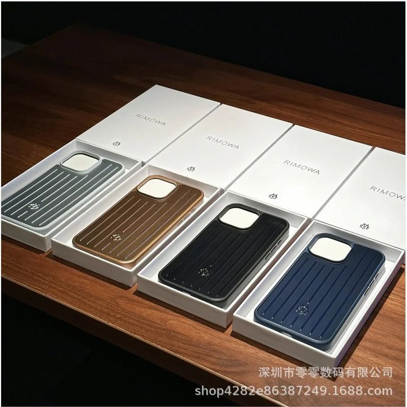 New Aluminum Alloy Full-Cover Hard Case Compatible with iPhone 17/16/15/14 - Black