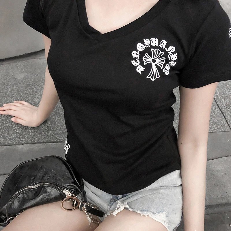 Design V-Neck Graphic Tee and Embroidered Shorts Set White / Gray - 3