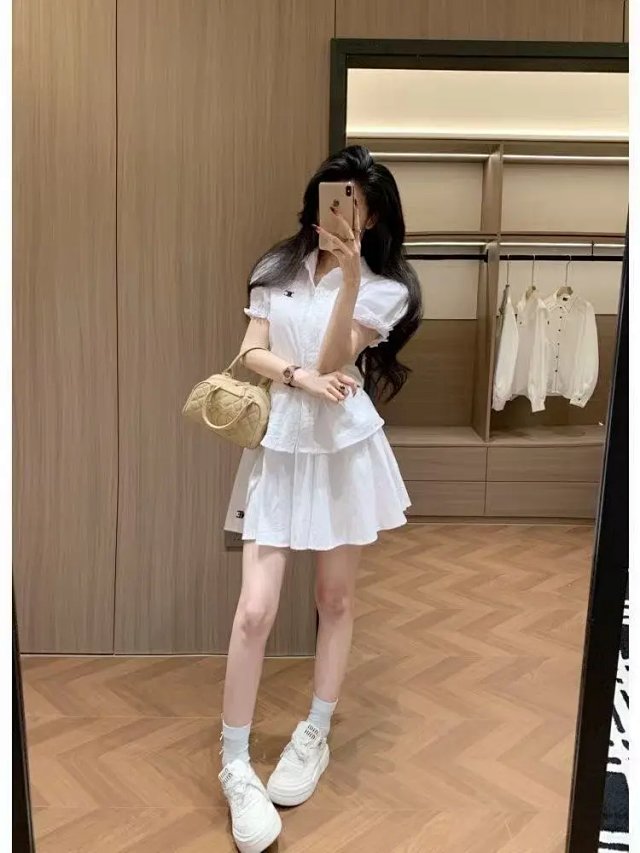 Chanel set: seller detail photo 5