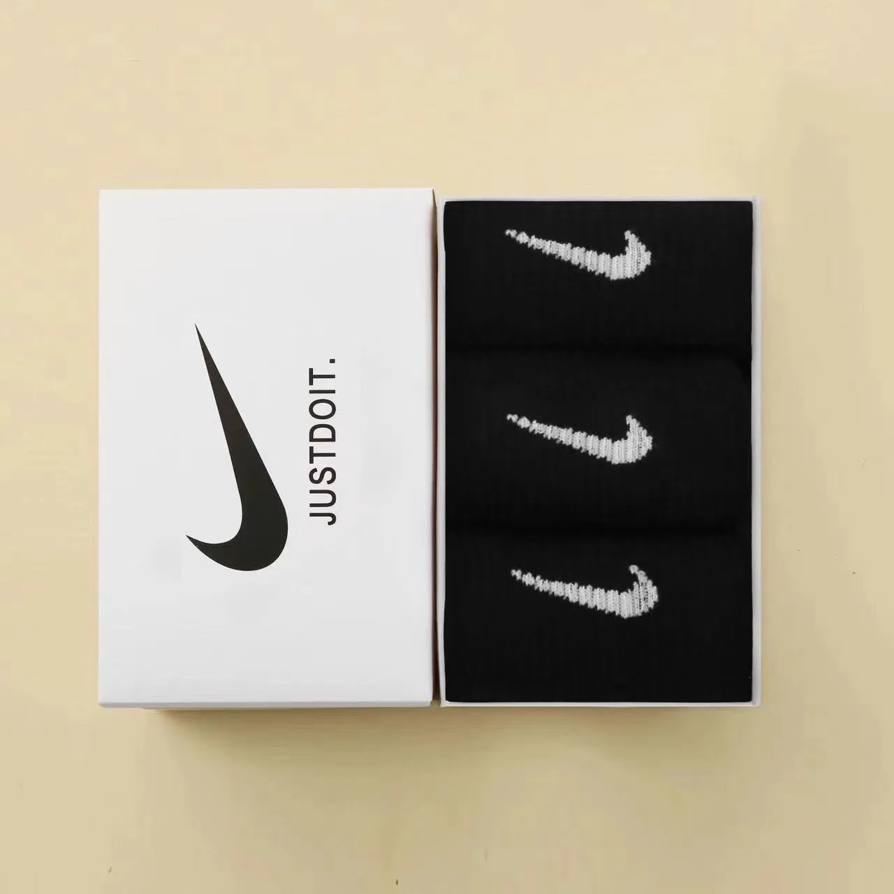 3 pairs [Black+Black+Black]