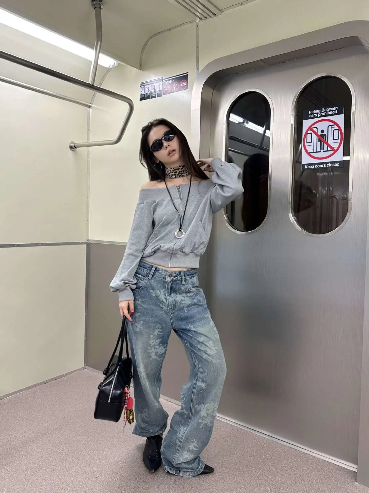 Design Floral Washed Wide-Leg Jeans Blue - 26