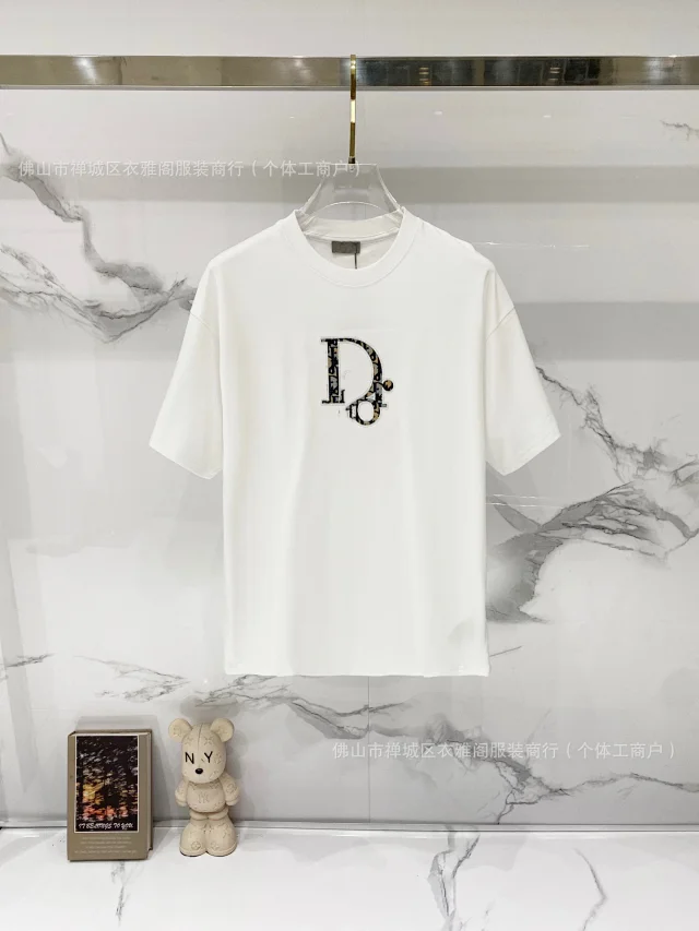 Dior T-Shirts Logo Graphic product detail image 17