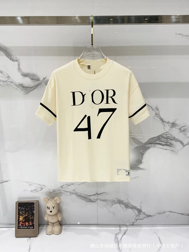 Dior T-Shirts Logo Graphic product detail image 49