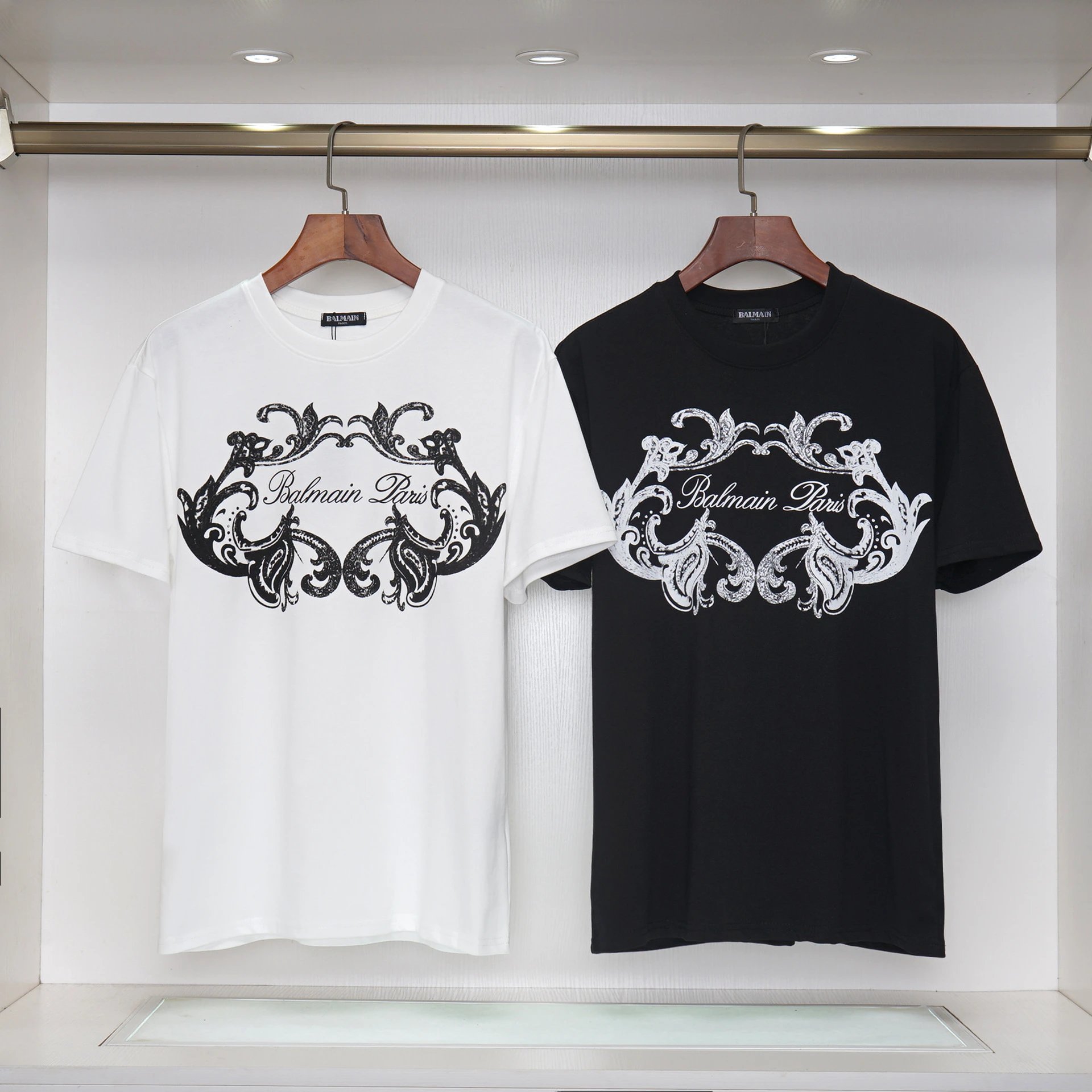 Balmain Logo Gradient Print Black T-Shirt - 3