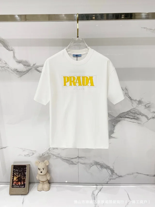 Prada T-Shirts Short-Sleeve Crewneck Logo T-Shirt product detail image 25