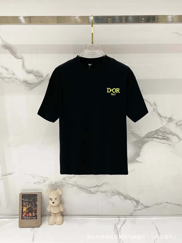 Dior T-Shirts Logo Graphic product detail image 31