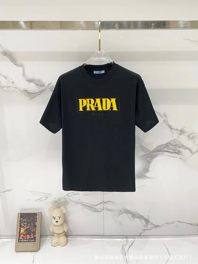 Prada T-Shirts Short-Sleeve Crewneck Logo T-Shirt product detail image 24