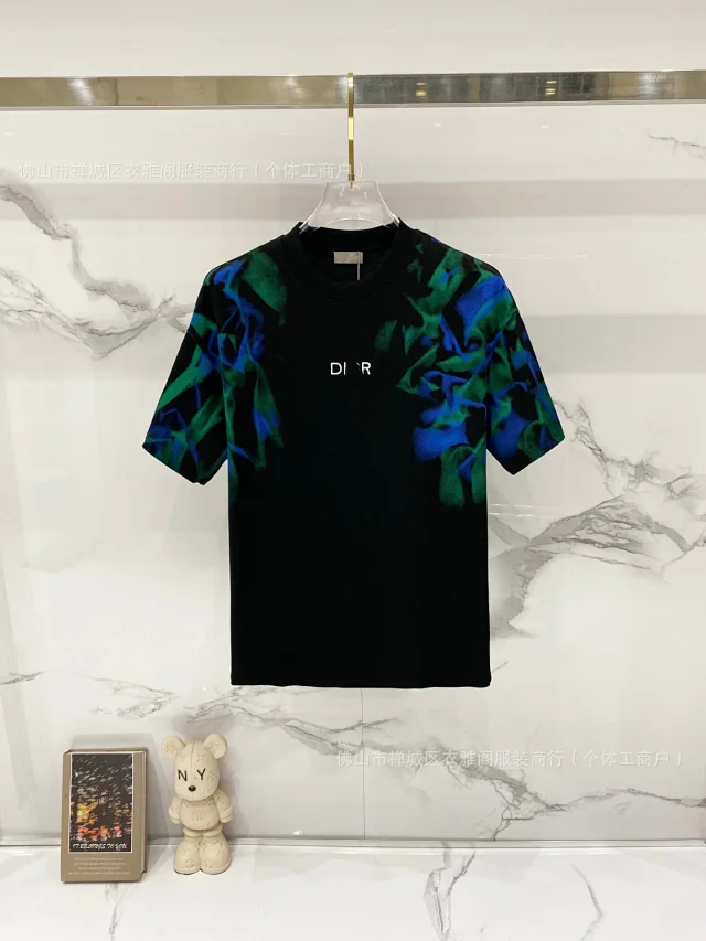 Dior T-Shirts Logo Graphic product detail image 2