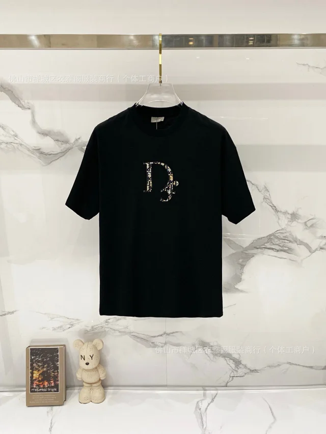 Dior T-Shirts Logo Graphic product detail image 16