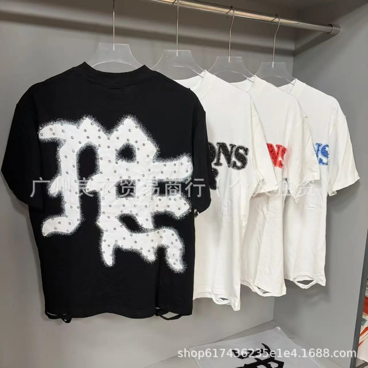 Design Mixed Emotion Graphic Print T-Shirt Black / White T-Shirts - 6