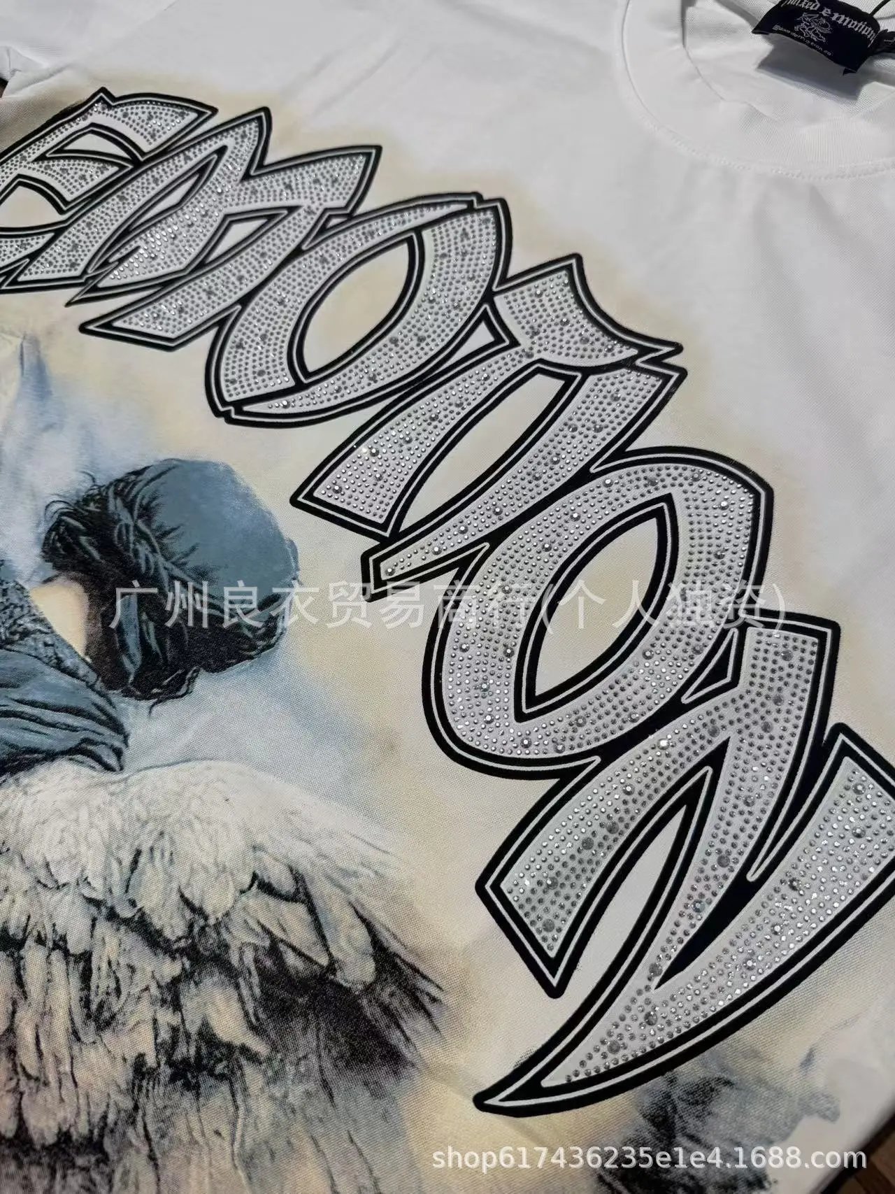 Design Mixed Emotion Alien Beach Print Beige T-Shirt T-Shirts - 12