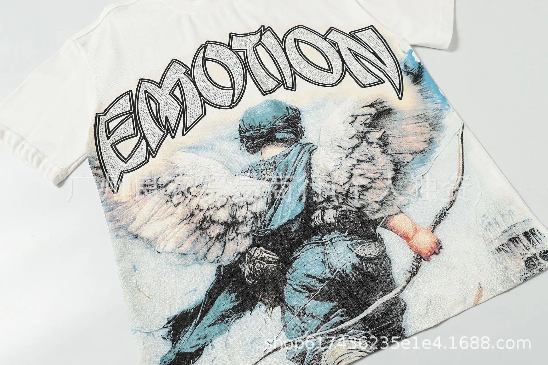 Design Mixed Emotion Alien Beach Print Beige T-Shirt T-Shirts - 20