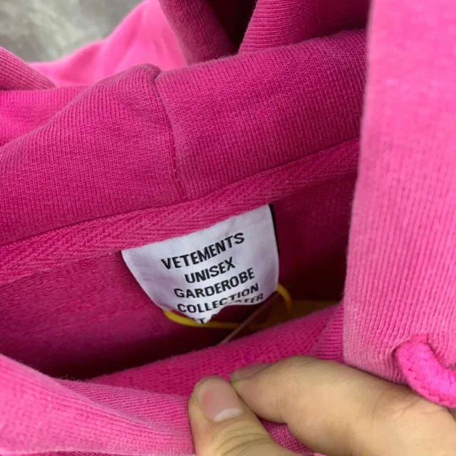 Vetements Graphic hoodies and crewneck sweatshirts product detail image 25