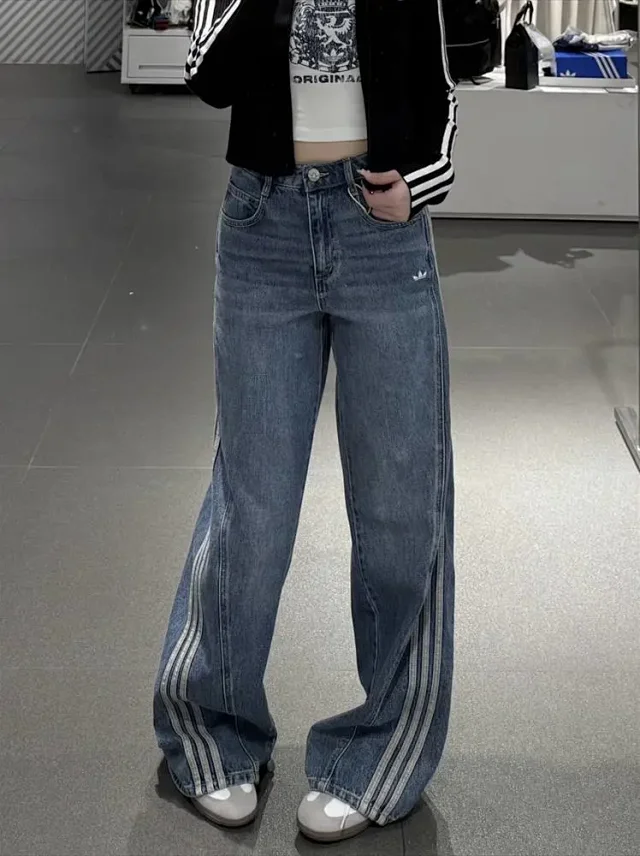 adidas Jeans Wide-Leg Three-Stripe product detail image 16