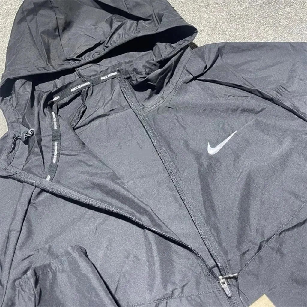 Nike Windrunner Hooded Jacket White Outerwear - 10