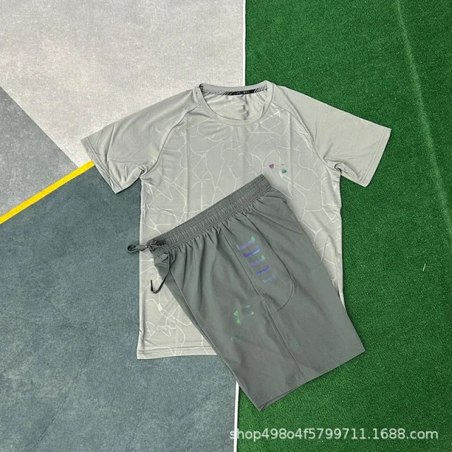 Li-Ning Tracksuits Short-Sleeve T-Shirt and Shorts Sports Set with Geometric Print product detail image 8