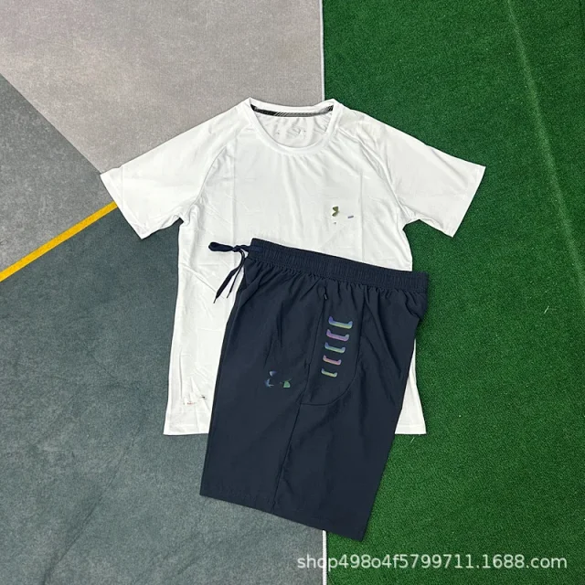 Li-Ning Tracksuits Short-Sleeve T-Shirt and Shorts Sports Set with Geometric Print product detail image 10