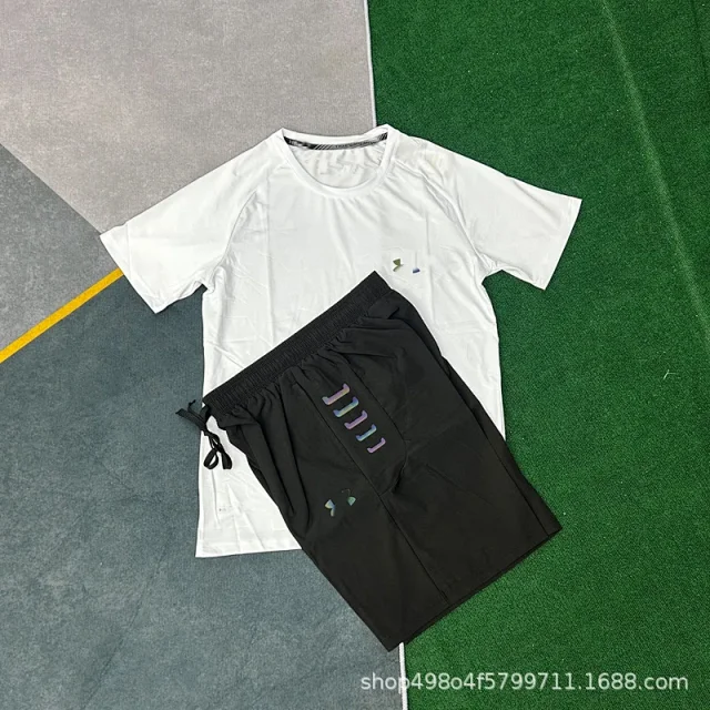 Li-Ning Tracksuits Short-Sleeve T-Shirt and Shorts Sports Set with Geometric Print product detail image 9