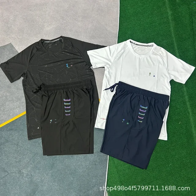 Li-Ning Tracksuits Short-Sleeve T-Shirt and Shorts Sports Set with Geometric Print product detail image 3