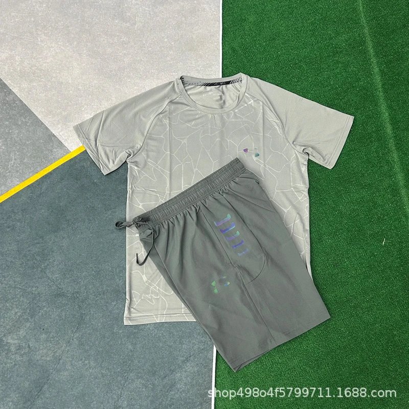 Li-Ning Tracksuits Short-Sleeve T-Shirt and Shorts Sports Set with Geometric Print image 3