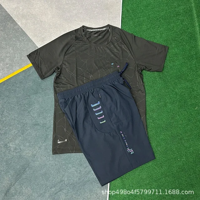 Li-Ning Tracksuits Short-Sleeve T-Shirt and Shorts Sports Set with Geometric Print product detail image 14
