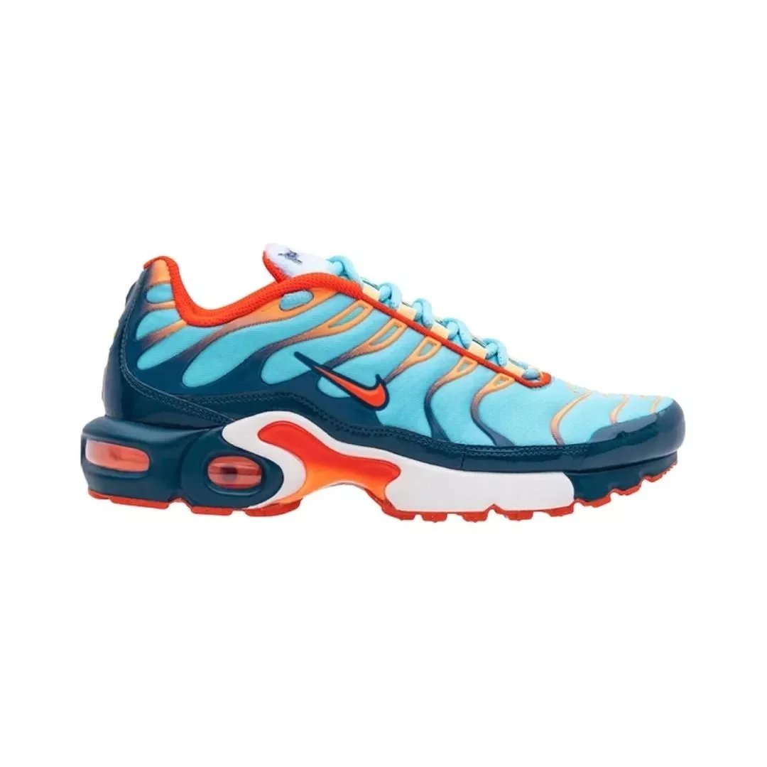 Swoosh Chain