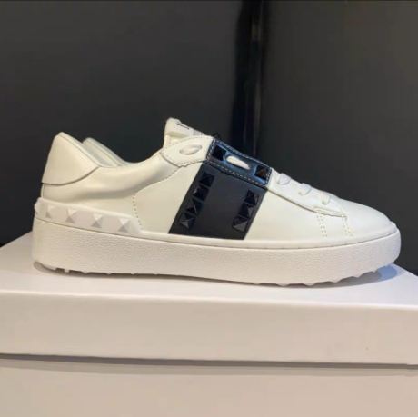 White black stripe