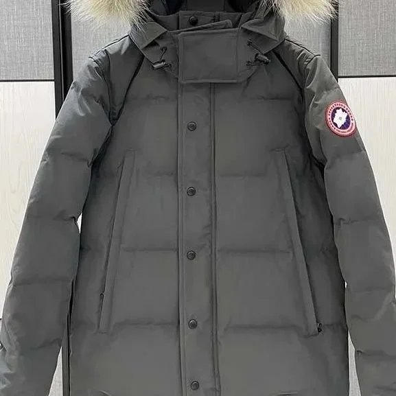 Canada Goose Down Jacket photo 3