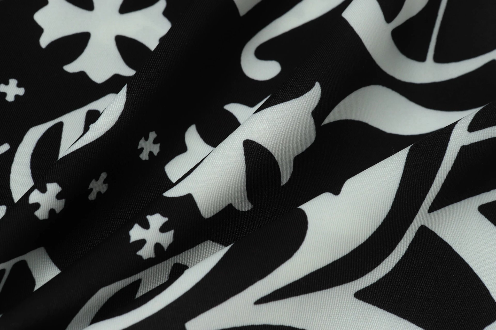 Chrome Hearts Gothic Lettering Print Shorts Black / White - 16