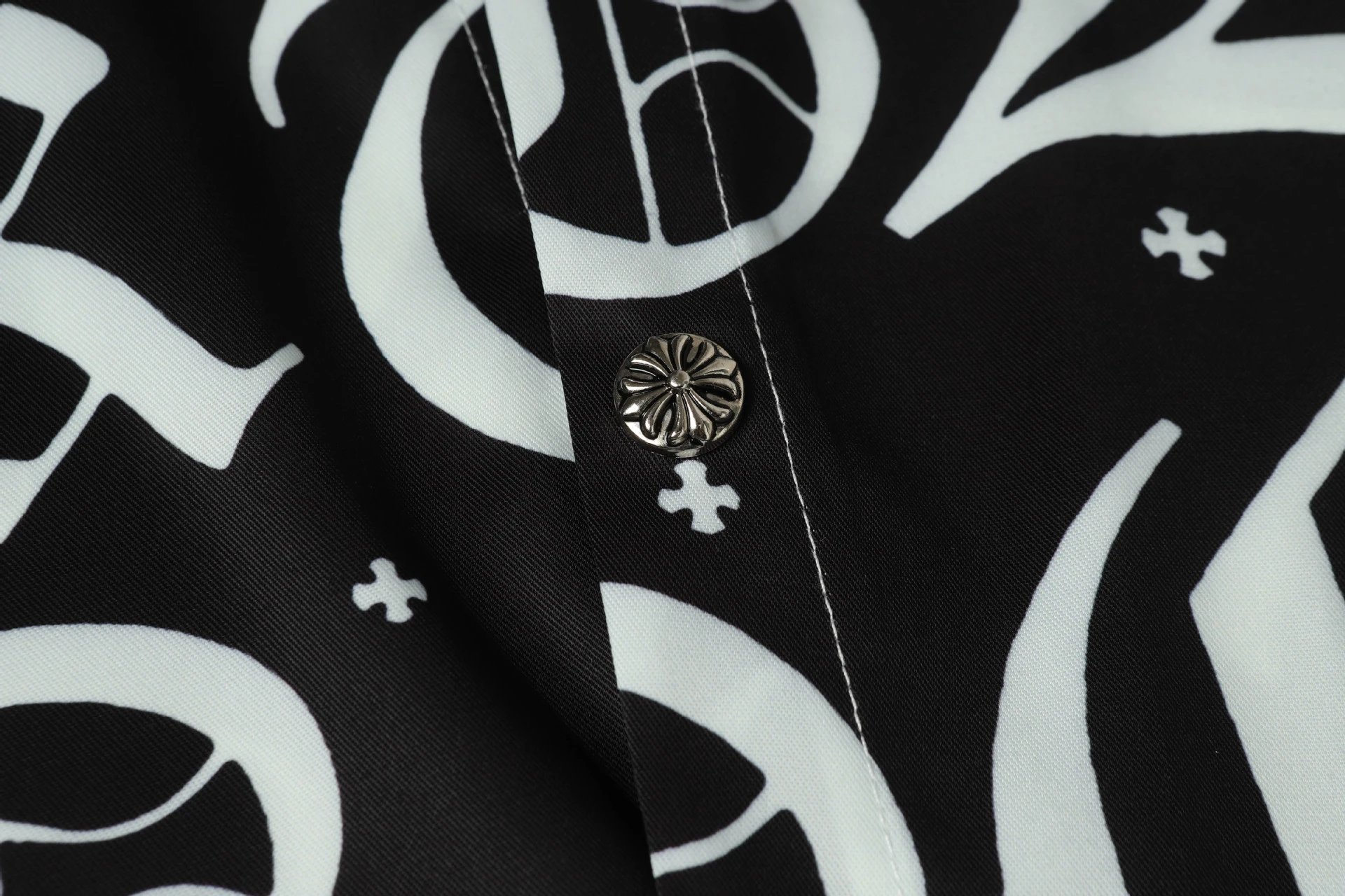 Chrome Hearts Gothic Lettering Print Shorts Black / White - 14