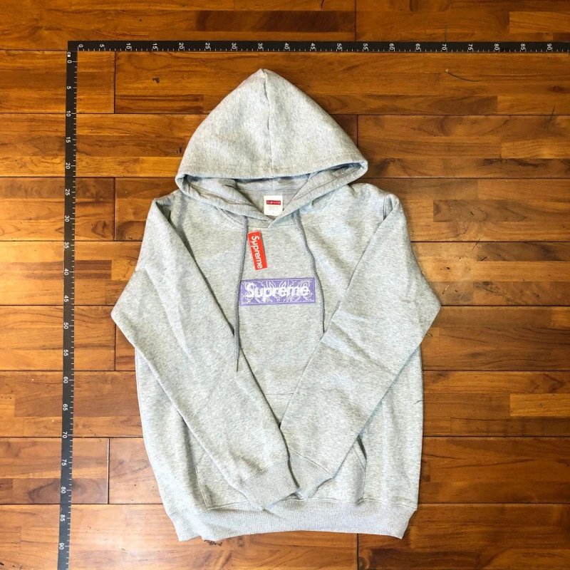 Cashew flower gray