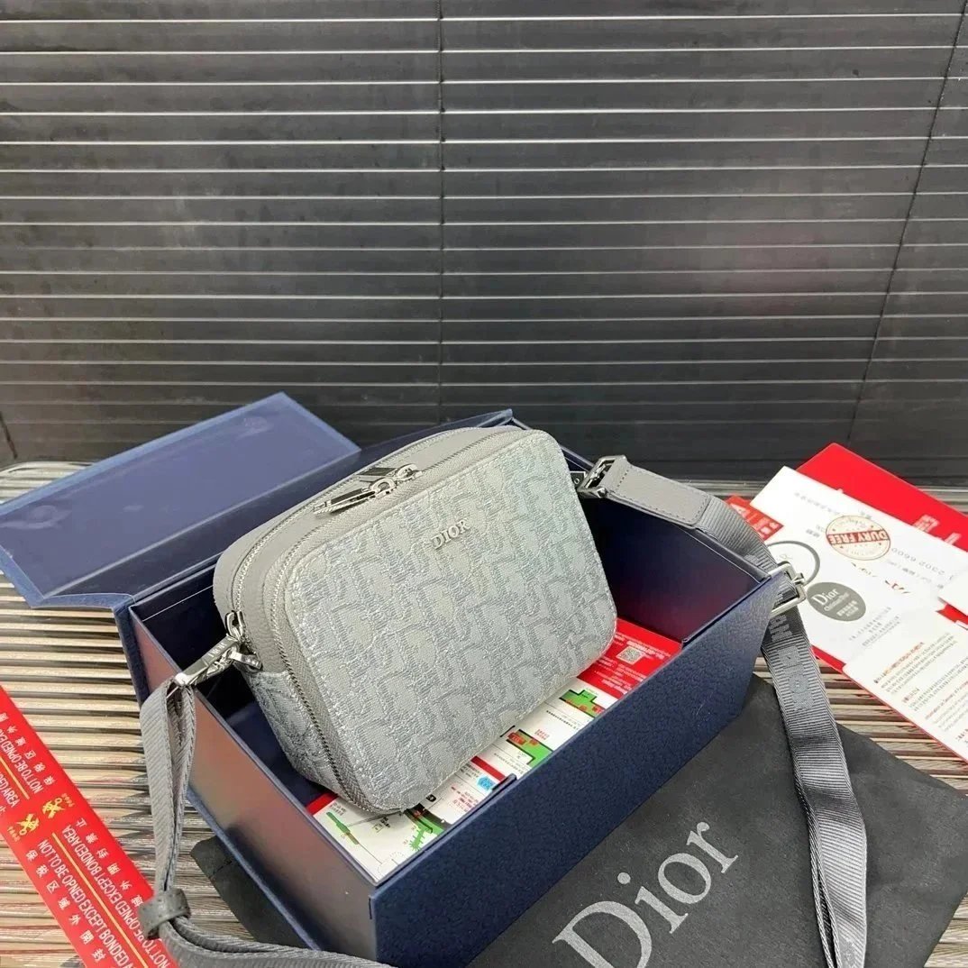 Dior Everyday Bag product photo 4