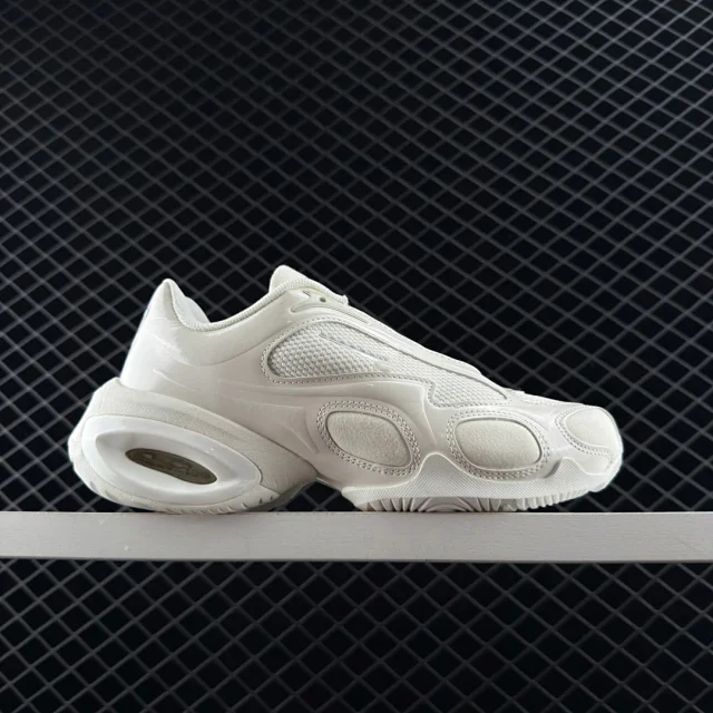 Nike Sneakers Low-top with mesh panels, oval overlays, and a visible heel air unit product detail image 19