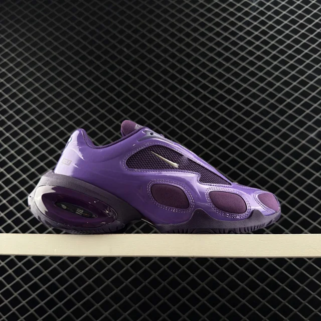 Nike Sneakers Low-top with mesh panels, oval overlays, and a visible heel air unit product detail image 3