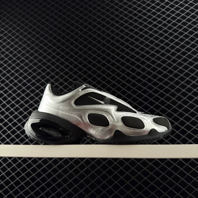 Nike Sneakers Low-top with mesh panels, oval overlays, and a visible heel air unit product detail image 2