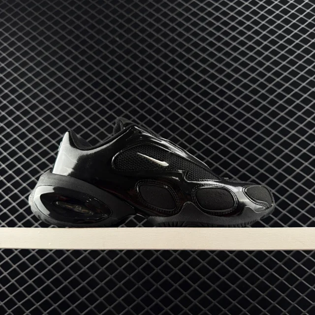 Nike Sneakers Low-top with mesh panels, oval overlays, and a visible heel air unit product detail image 5