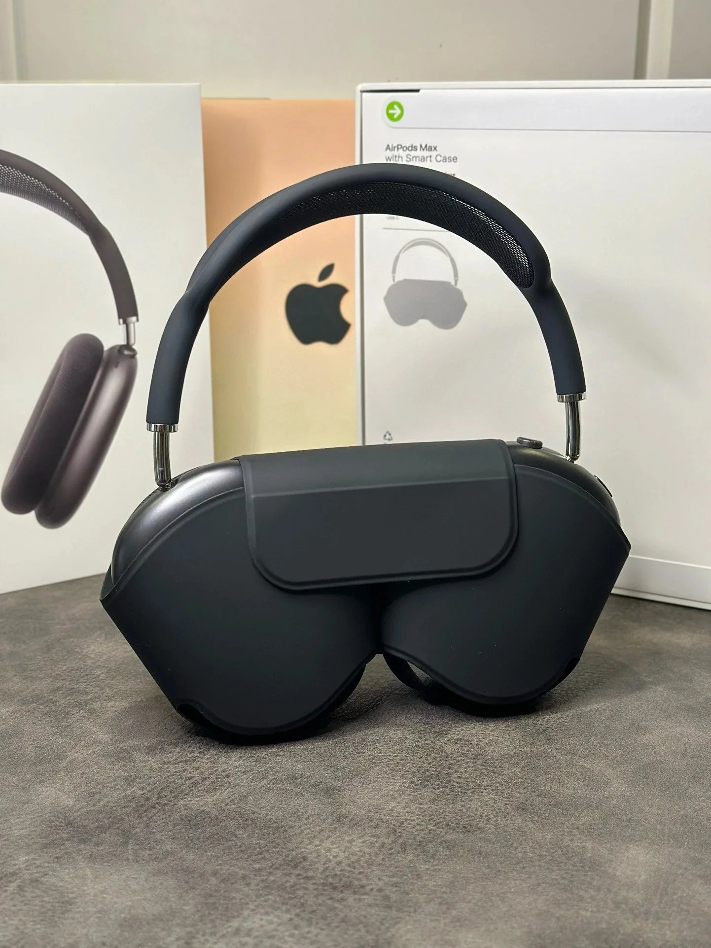 AirPords Max 2nd Generation (Black)