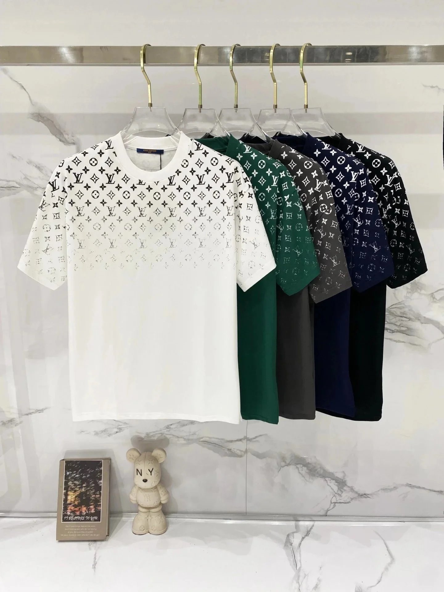 LOUISVUITTONT-shirts-Clothing