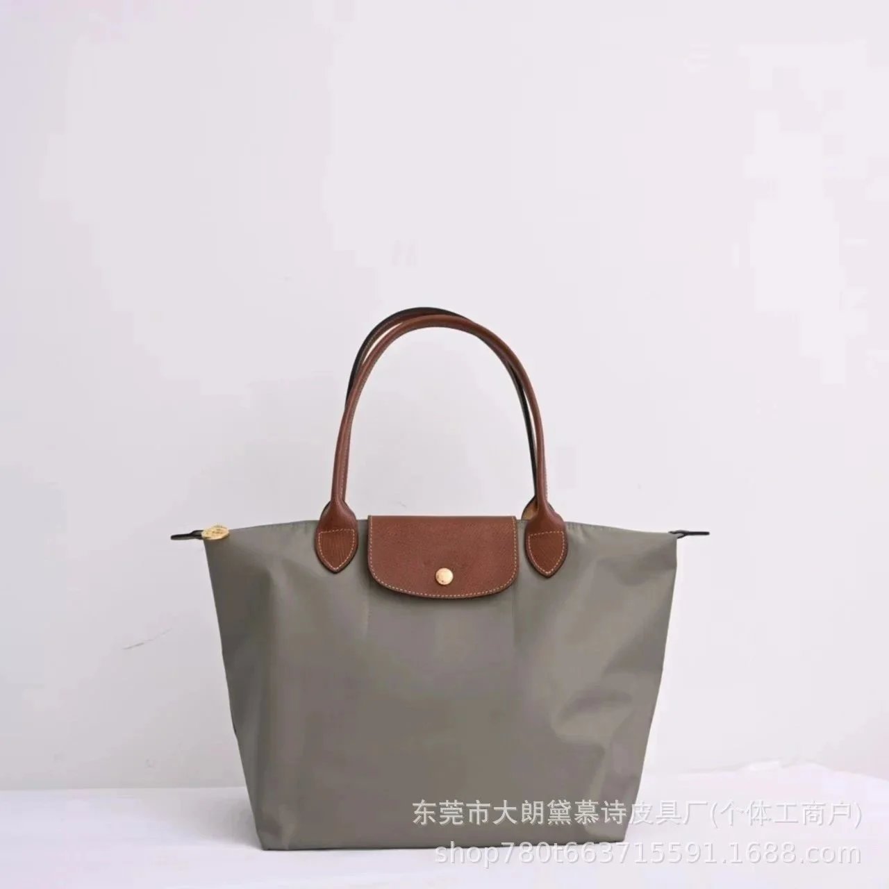 P55 Classic Turtledove Grey