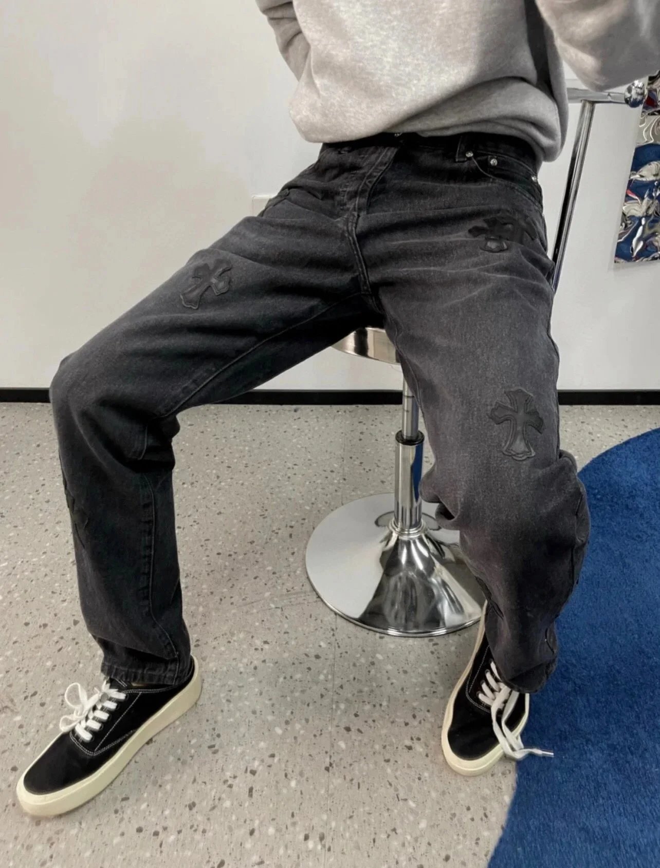 Chrome Hearts x Levi's 501 Cross-Embroidered Denim Jeans - 10