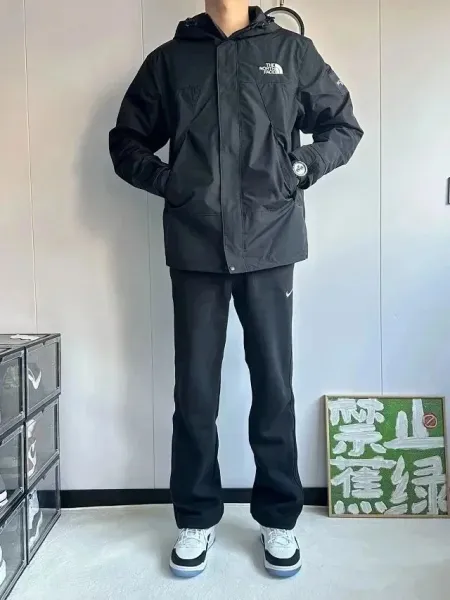 Nike Sportswear Club Fleece Sweatpants Gray and Black - 11