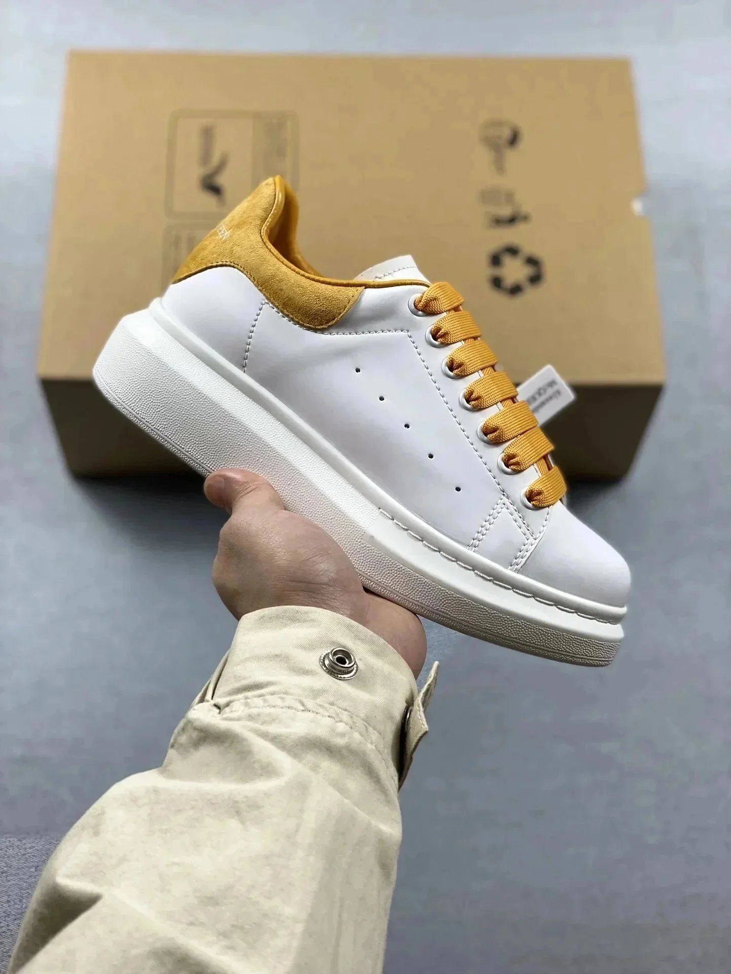 Product view 16