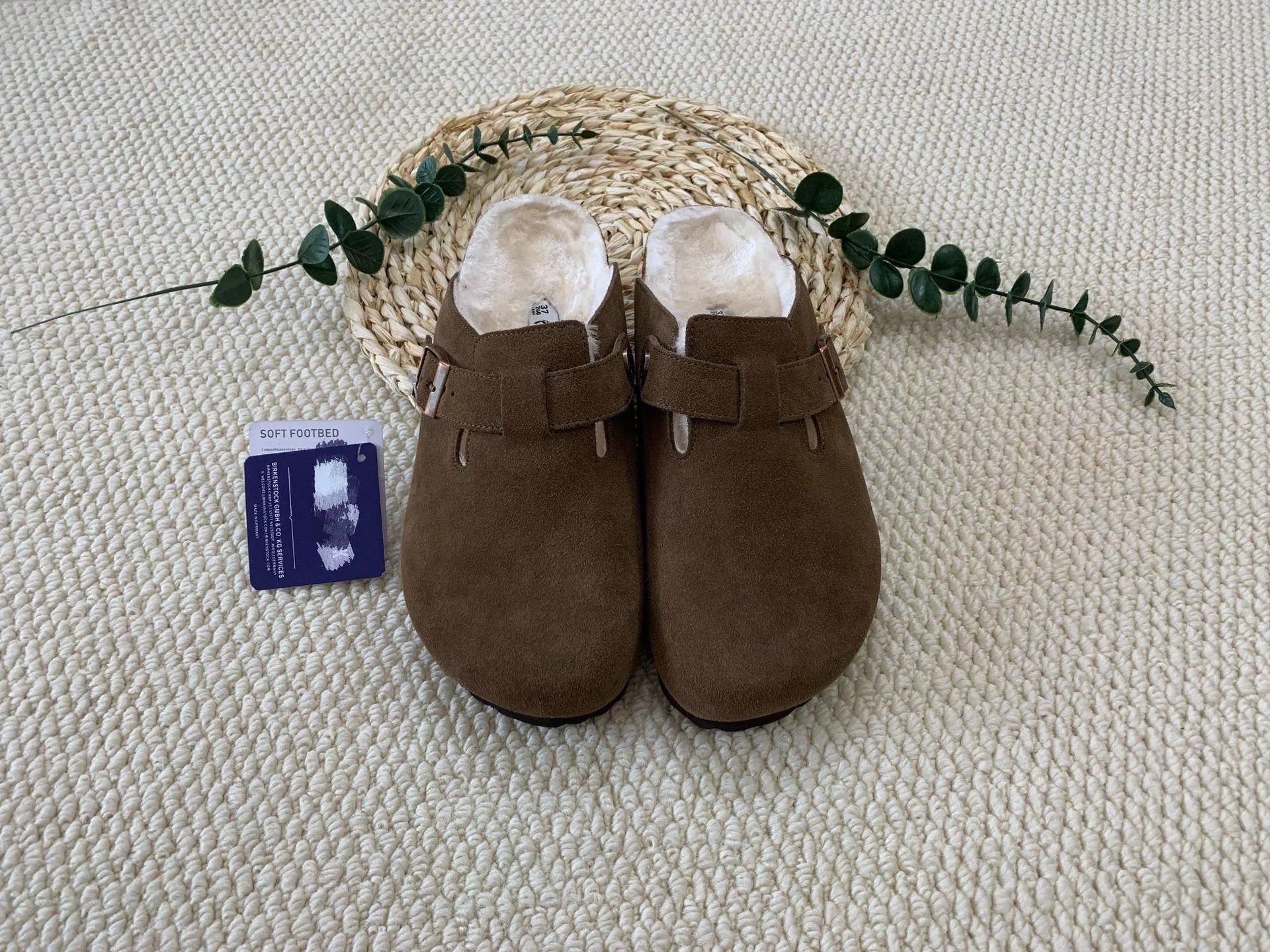 Leather Fleece-Lined Winter Boots photo 8