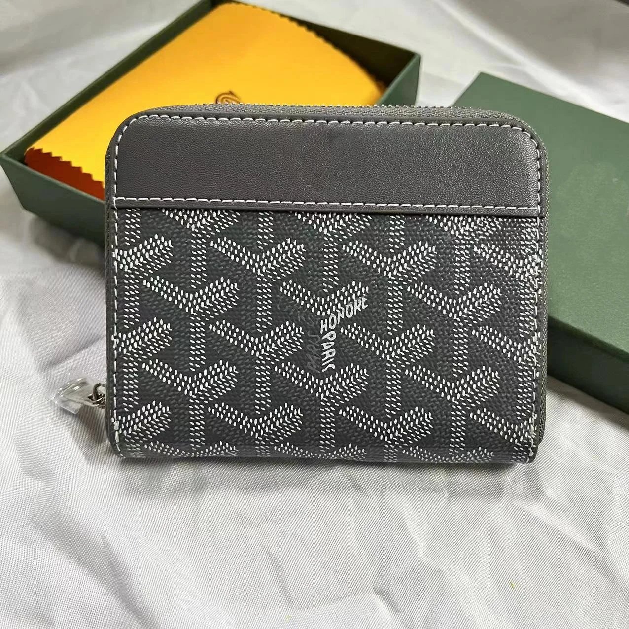 Goyard Wallets & Card Holders Chevron-Pattern Passport Holder and — 028(11cm*10cm)