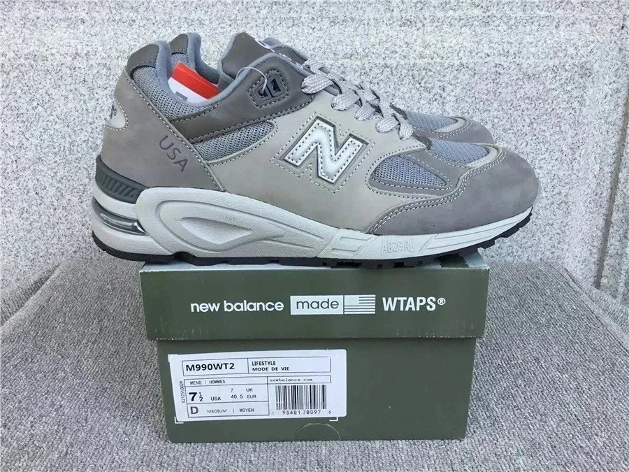 New Balance NB 990 V4（30+）