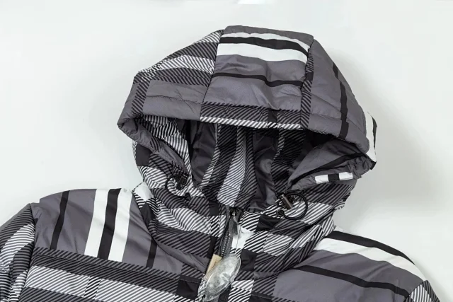 Burberry Down Jackets Hooded jacket product detail image 7
