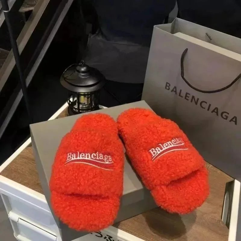 Balenciaga Furry (5+)