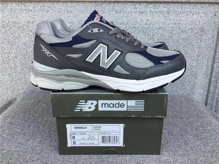 New Balance NB 990 V4（30+）