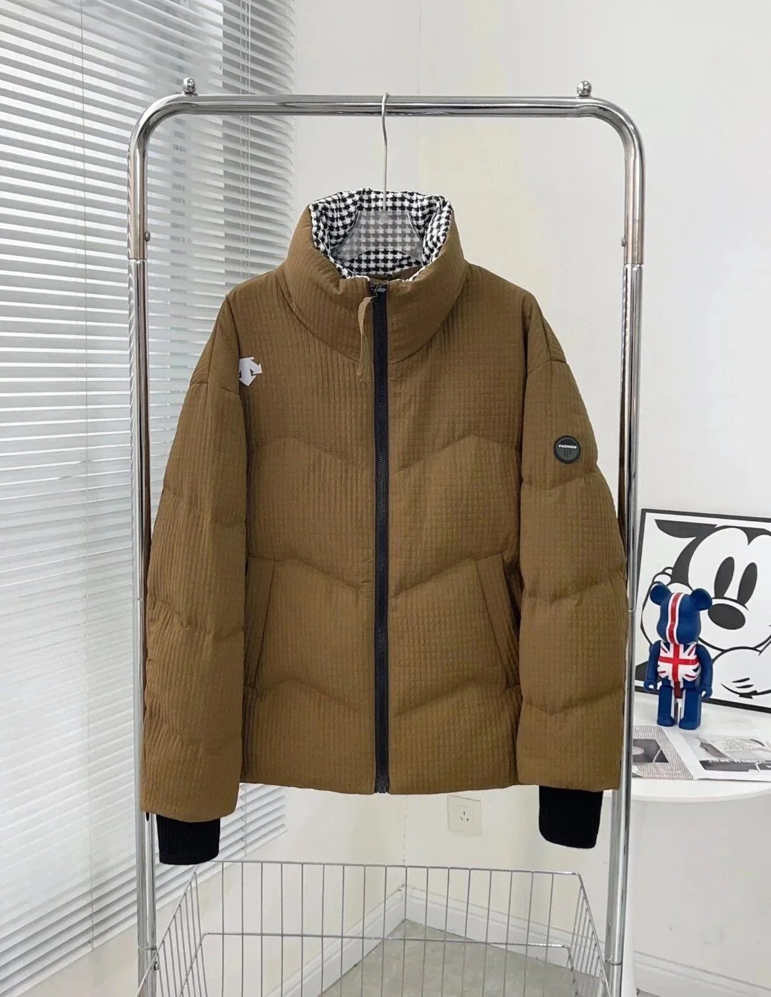 Descente Down Jackets Hooded puffer jacket — ALBB-19